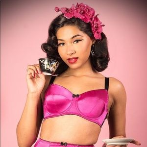 NWT What Katie Did 36DD Satine Hot Pink Bra